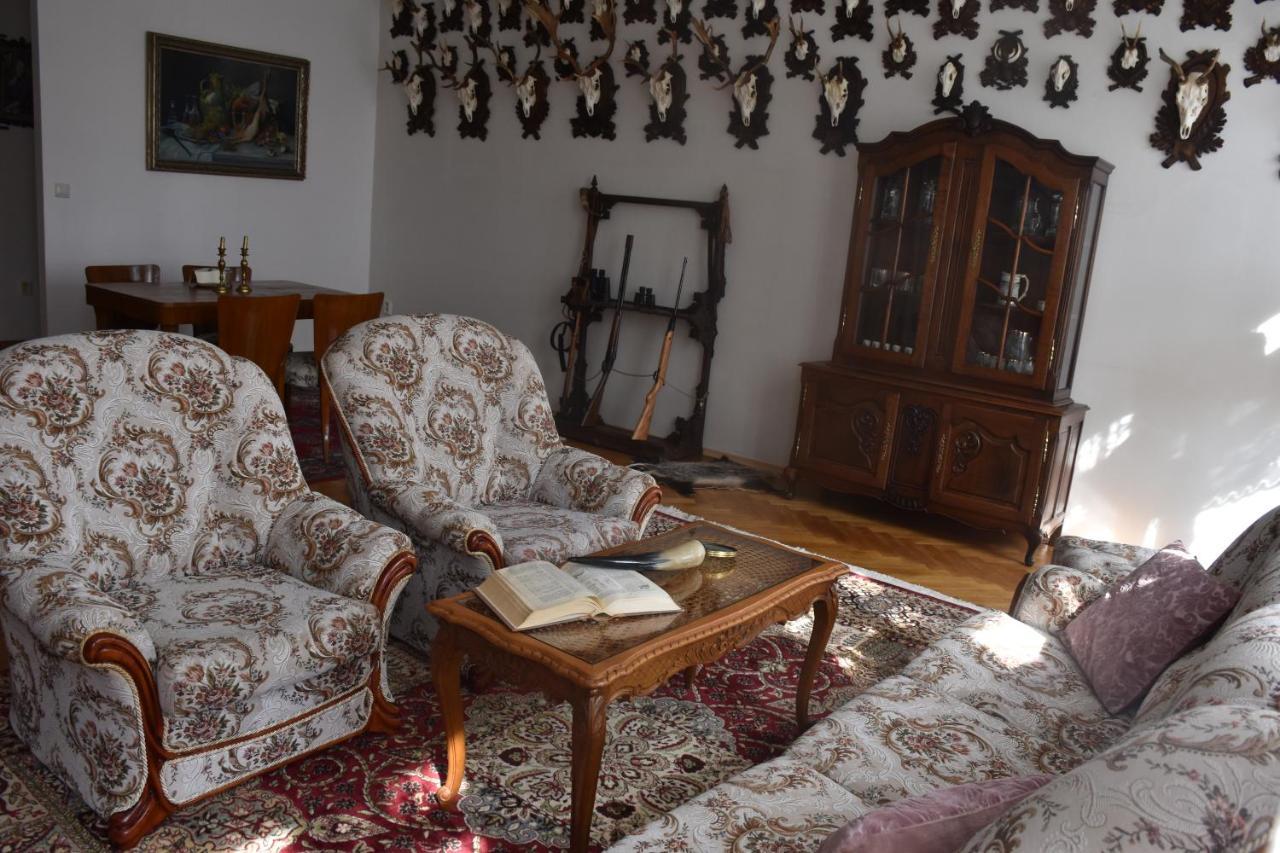 Lovecky Apartman Na Namesti Ve Frenstate Pod Radhostem Frenštát pod Radhoštěm エクステリア 写真