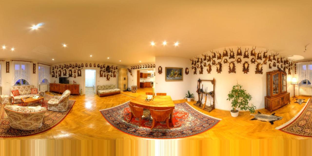 Lovecky Apartman Na Namesti Ve Frenstate Pod Radhostem Frenštát pod Radhoštěm エクステリア 写真